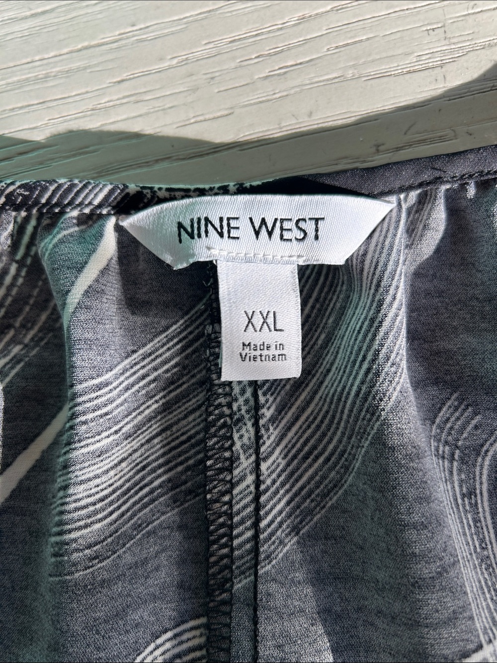 Nine West Black V Neck Blouse with White Abstract Swirl Print - Picture 4 of 6